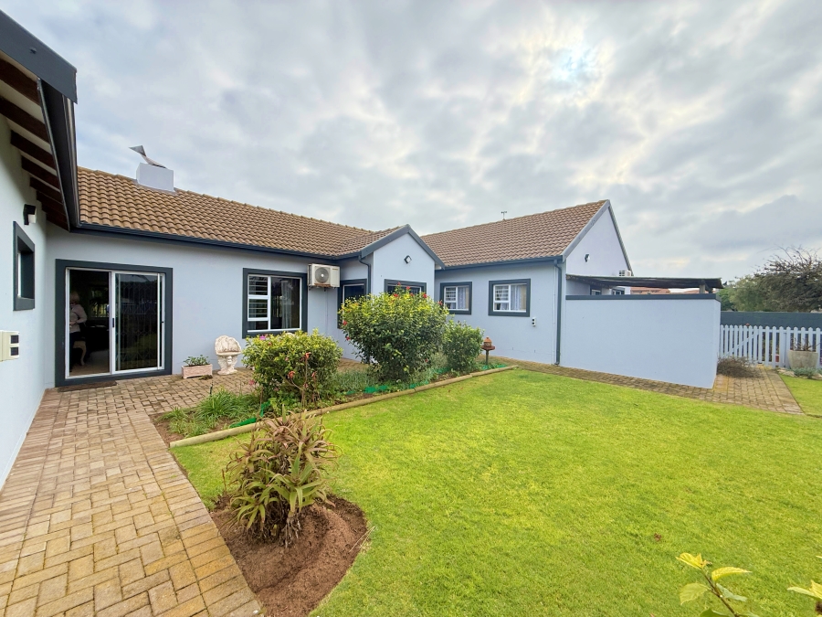 4 Bedroom Property for Sale in Country Club Western Cape